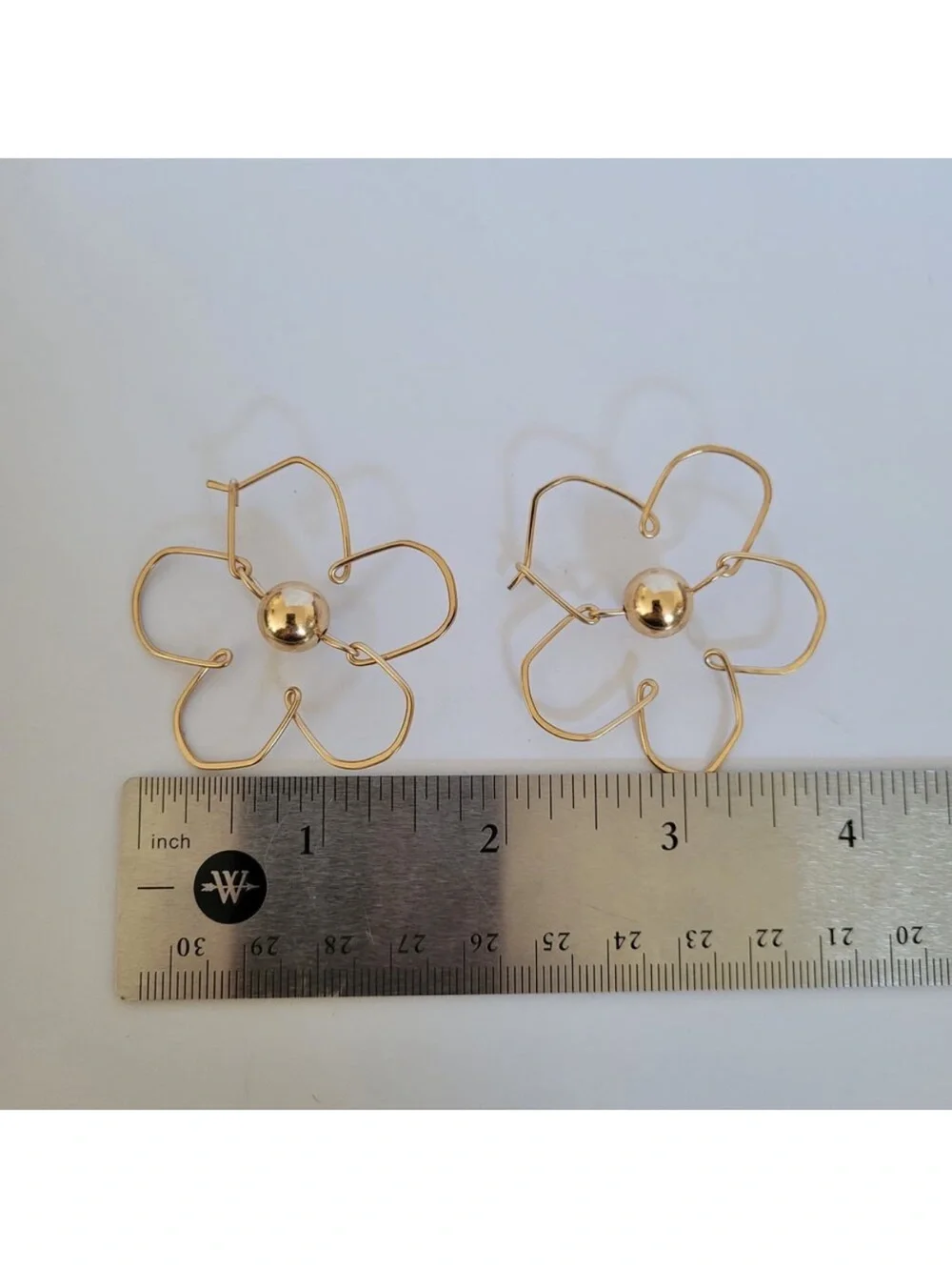 Rackk and Ruin Gold Daisy Earrings